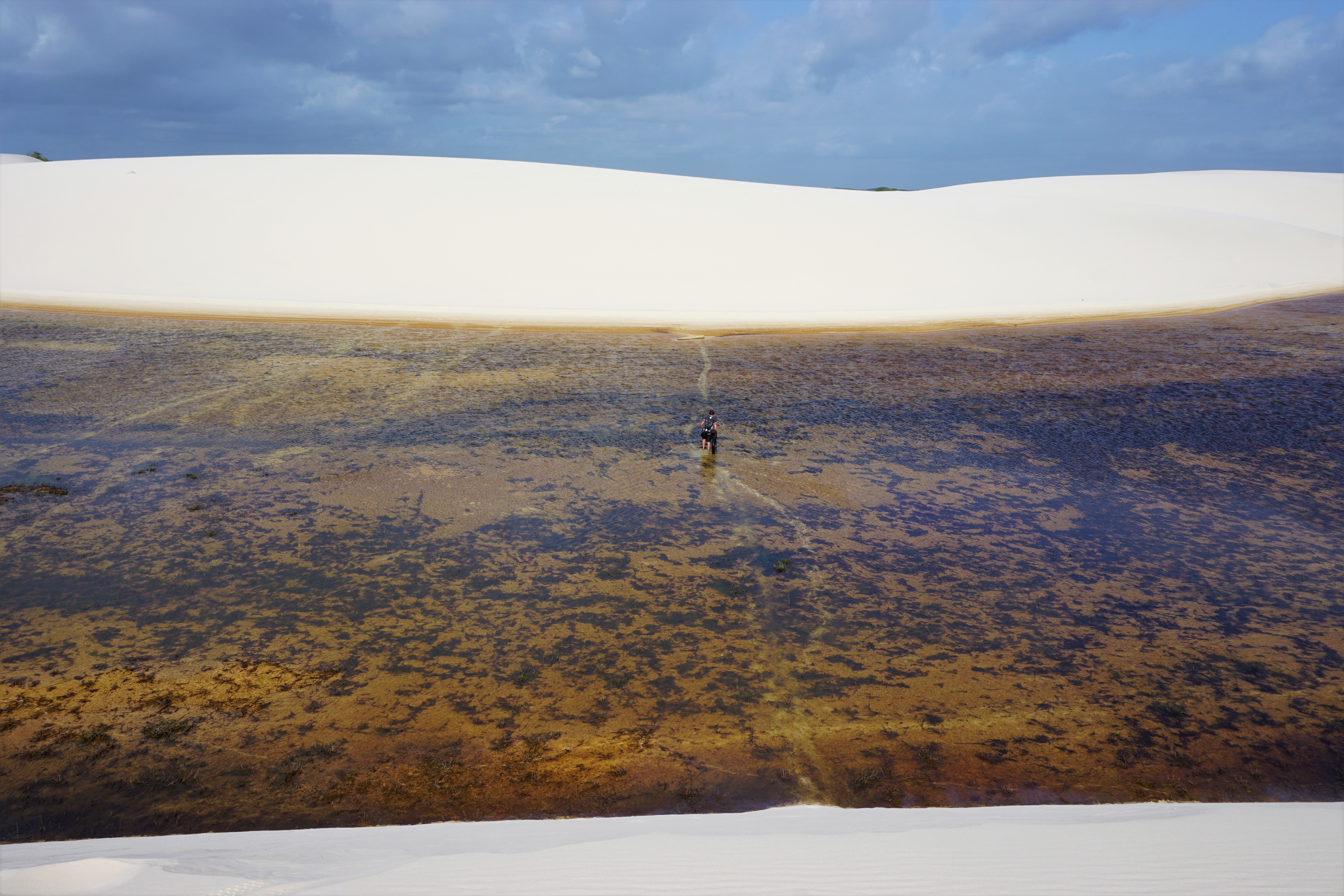 Deixamos nossas marcas nas lagoas que passávamos